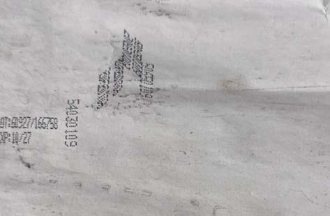 Marquage de numéro de lot et date par impression jet d'encre sur emballage industriel à Toulouse