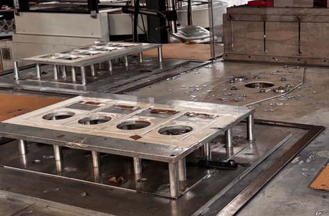 Moules aluminium pour thermoformage d'emballages plastique fabriqués à Toulouse